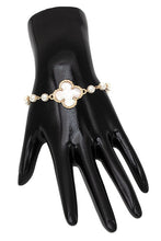 Load image into Gallery viewer, Clover Pearl Link Bracelet