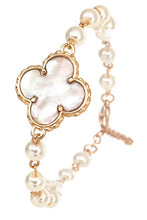 Load image into Gallery viewer, Clover Pearl Link Bracelet