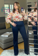 Load image into Gallery viewer, Floral Print Woven Top