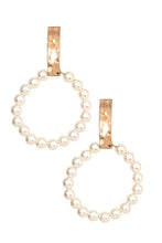 Load image into Gallery viewer, Round Pearl Earrings
